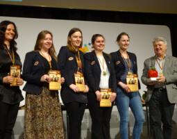 Mitropacup-Sieger Frauen Deutschland: Kateryna Dolschykowa, Lara Schulze, Hanna Marie Klek, Jana Schneider, Josefine Heinemann und Kapitän Juri Jakowitsch
