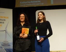 Beste Spielerinnen Ersatzbrett: 1. Kateryna Dolschykowa (Deutschland), 2. Emilia Deak-Sala (Österreich)